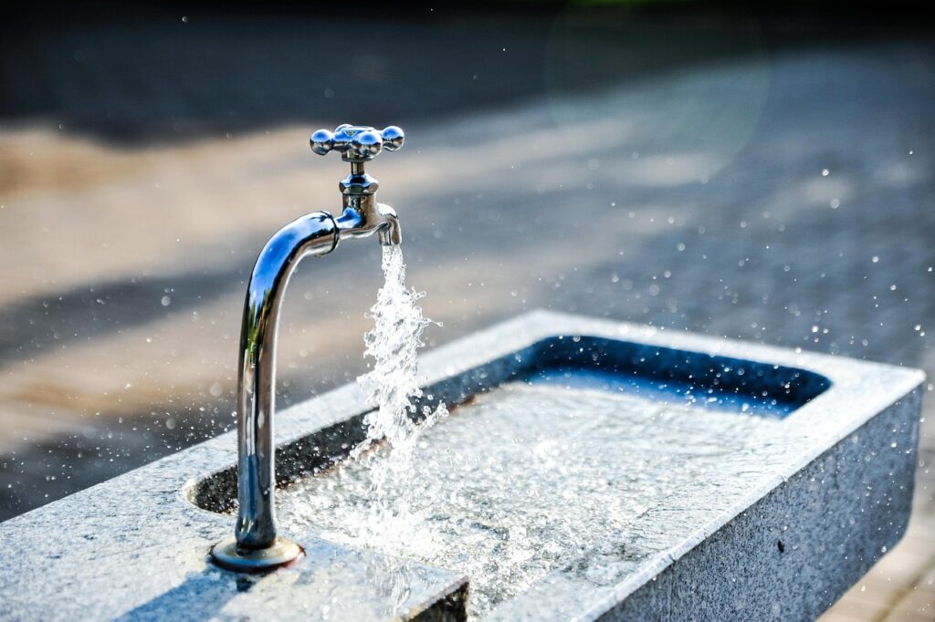 faucet, sink, tap, tap water, flow, flowing water, fresh water, clean water, wet, splashing, splash, water, fountain, nature, water fountain